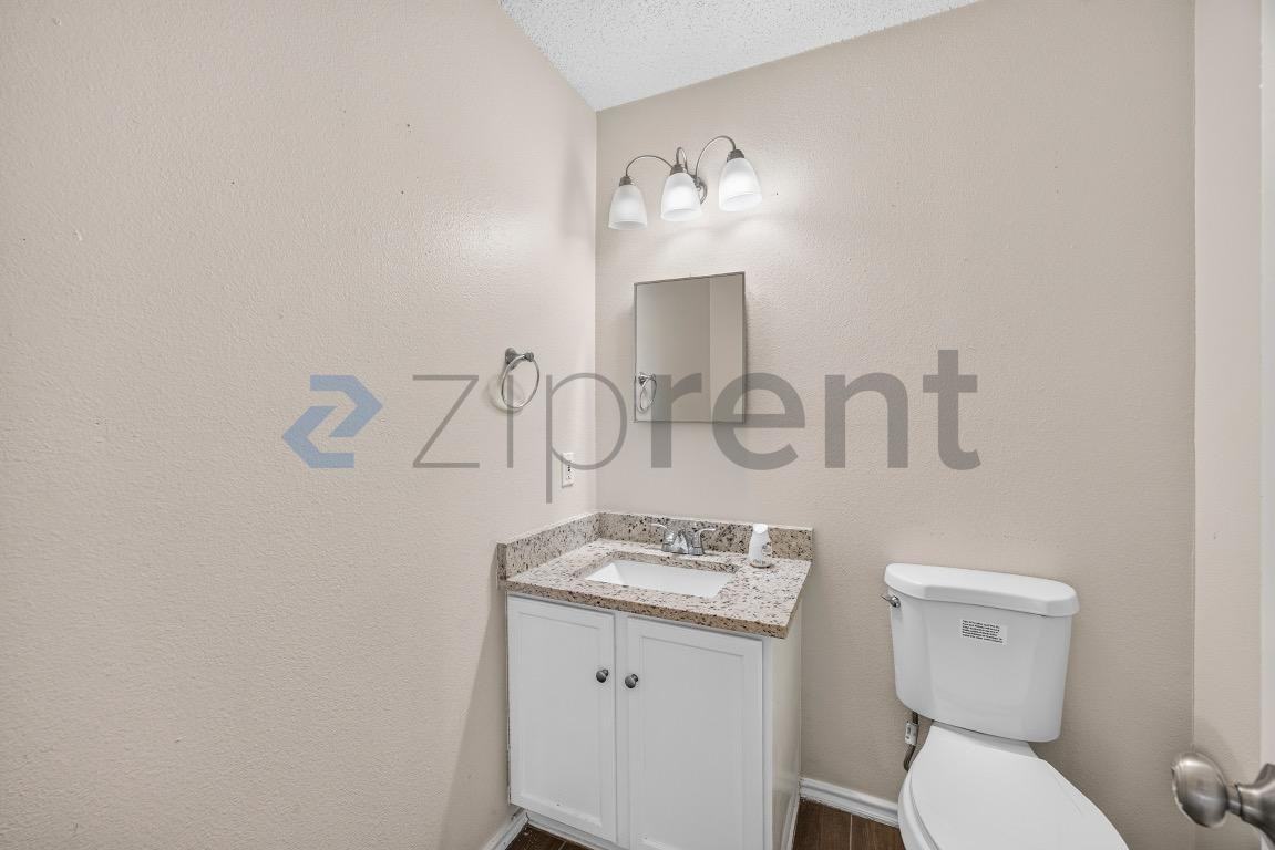 7311 Belmede Ct - Photo 7 of 41