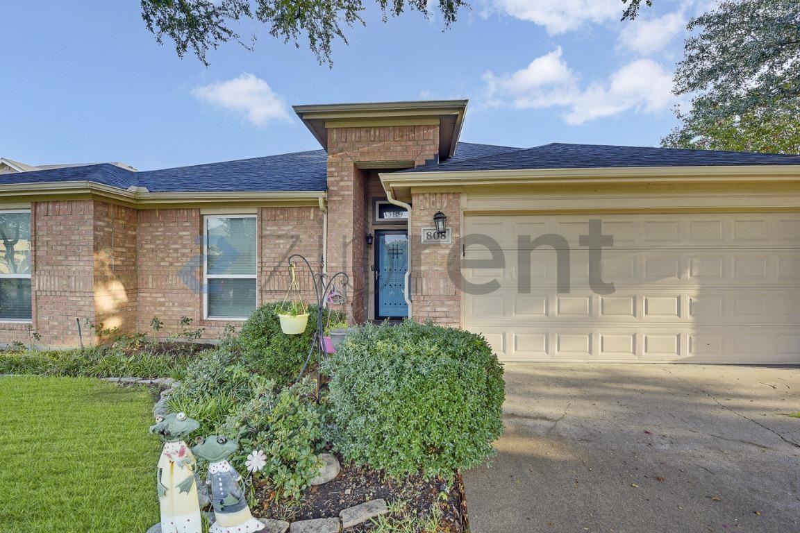 808 Chancellorsville Pkwy - Photo 4 of 34