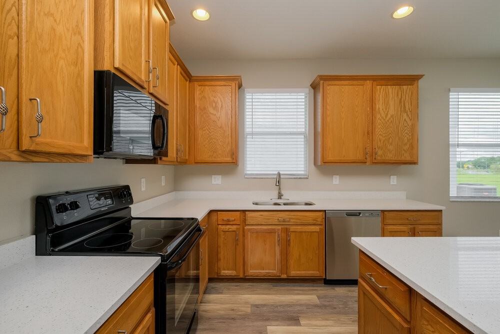 14143 Holly Hammock Ln - Photo 6 of 16
