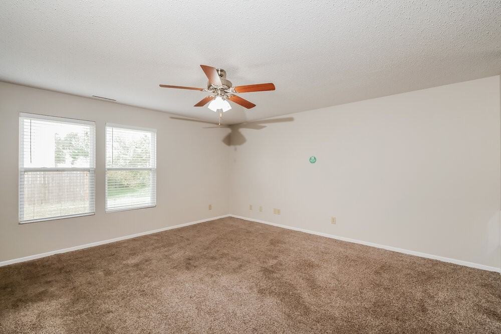 9165 Bainbridge Dr - Photo 6 of 17