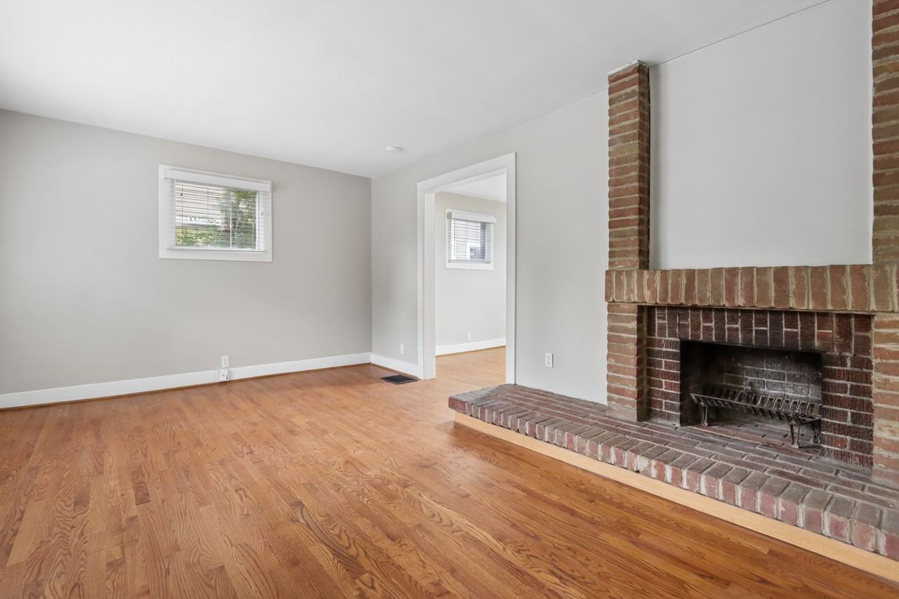 827 Northwest Blvd #827 - Photo 5 of 31