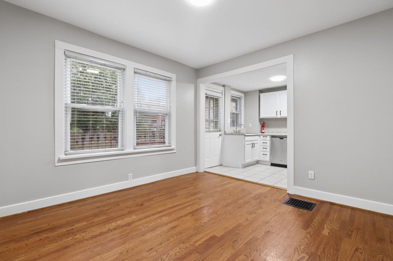 827 Northwest Blvd #827 - Photo 7 of 31