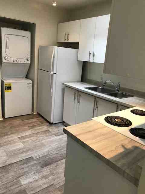 125 Hopewell Avenue #B - Photo 5 of 10