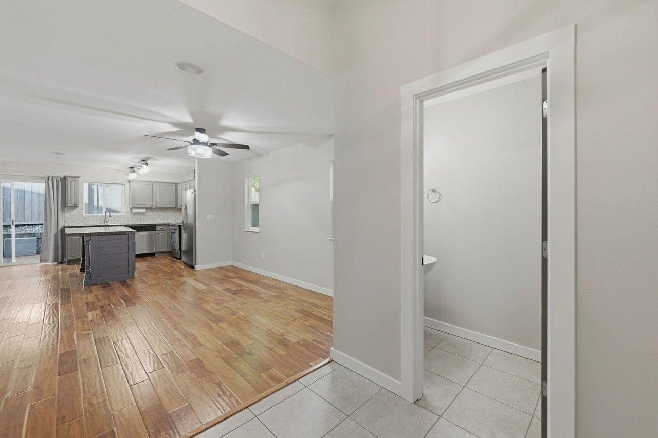 24114 Se 281st St - Photo 6 of 11