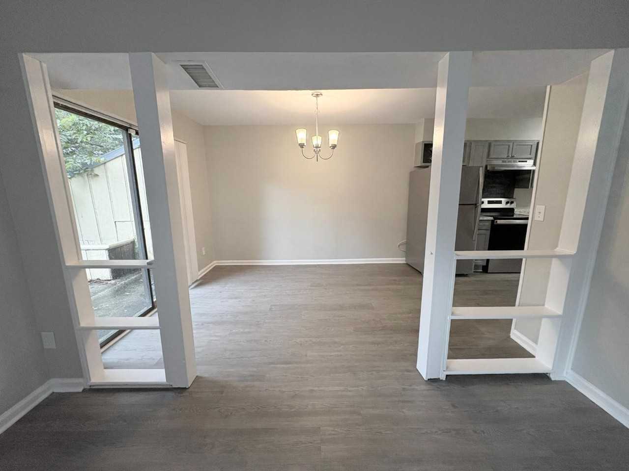 153 Wood Ct - Photo 4 of 11