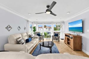 featured image of 877 Siesta Key Cir