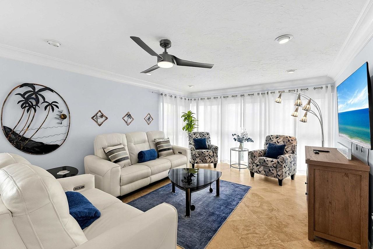 877 Siesta Key Cir #1613536P - Photo 2 of 34