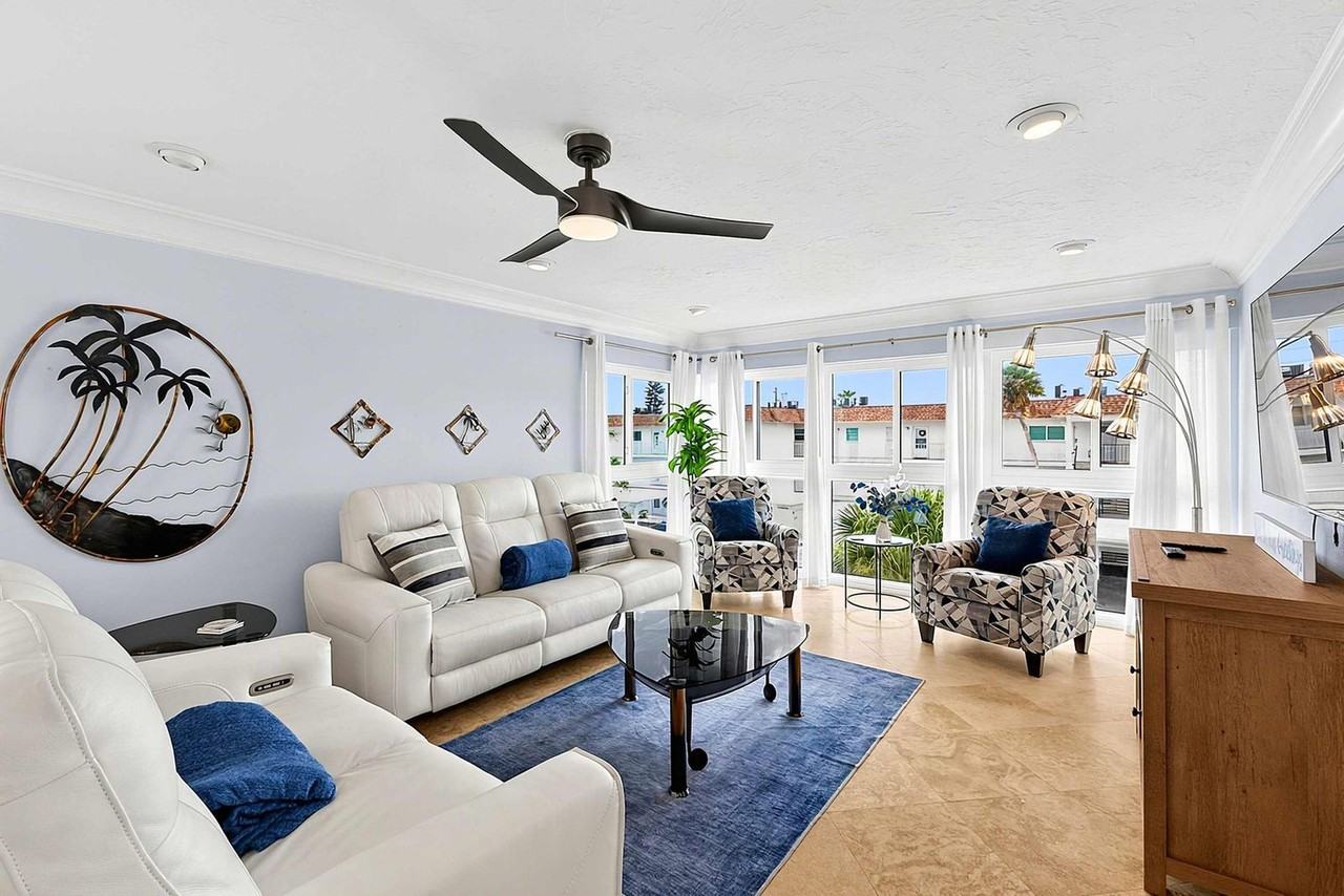 877 Siesta Key Cir #1613536P - Photo 5 of 34