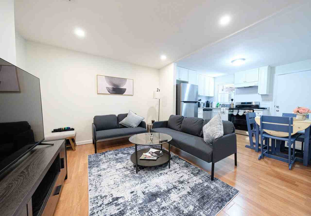 176 Mcwhorter St #1582832P - Photo 5 of 50