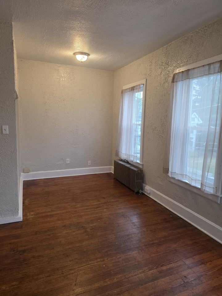 28 North Queen Street #2 - Photo 4 of 14