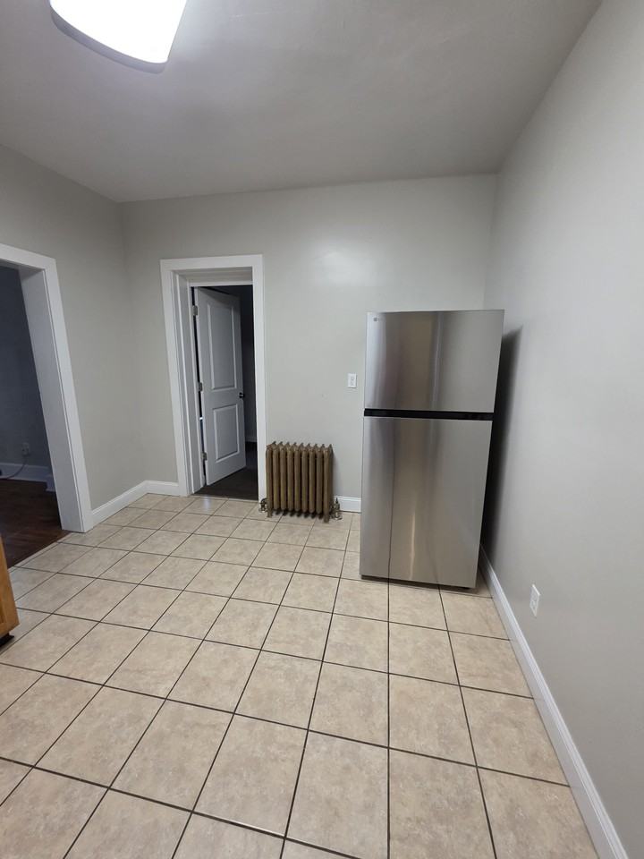 28 North Queen Street #2 - Photo 6 of 14