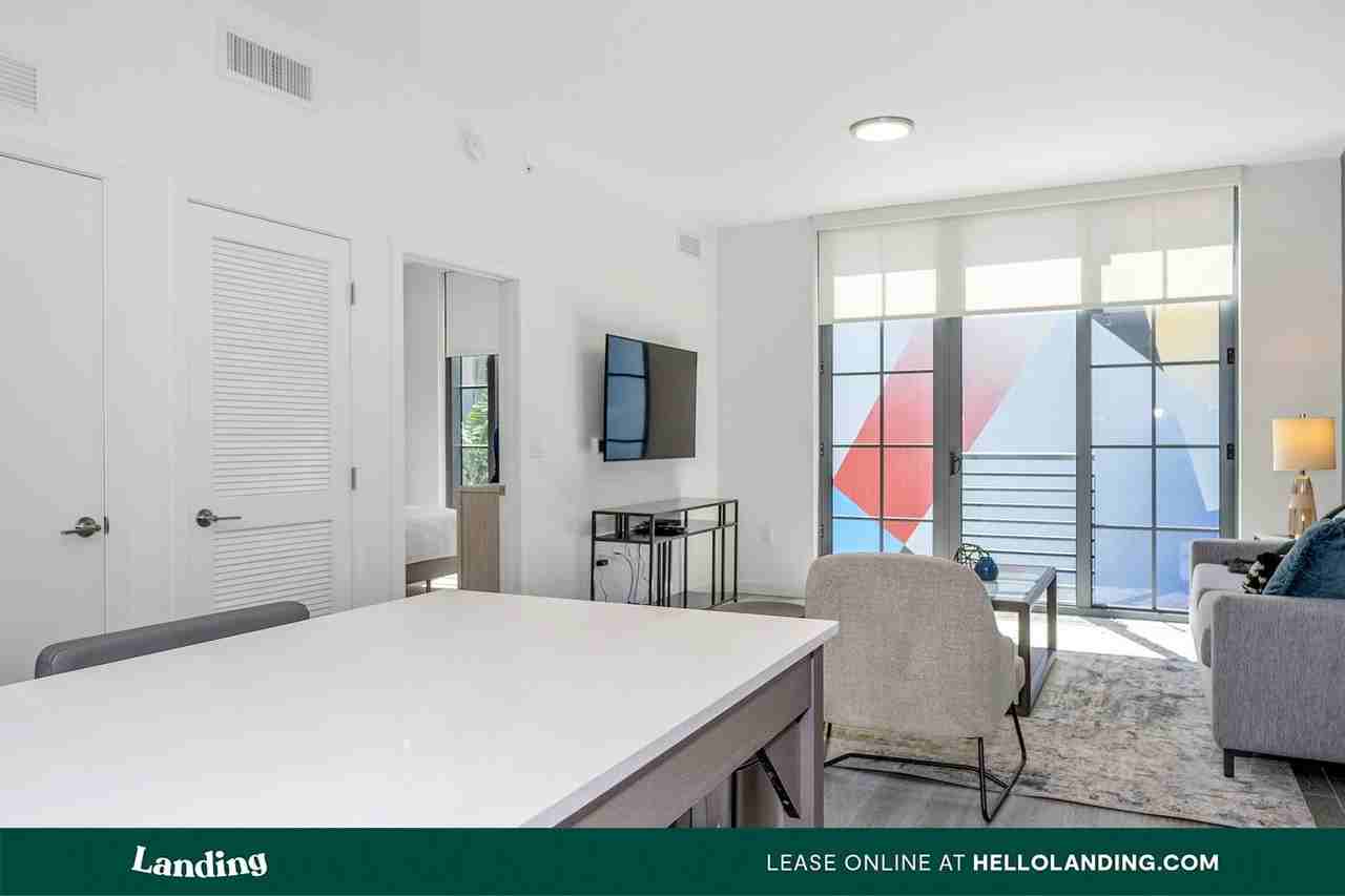 250 Promenade Place - Photo 6 of 50