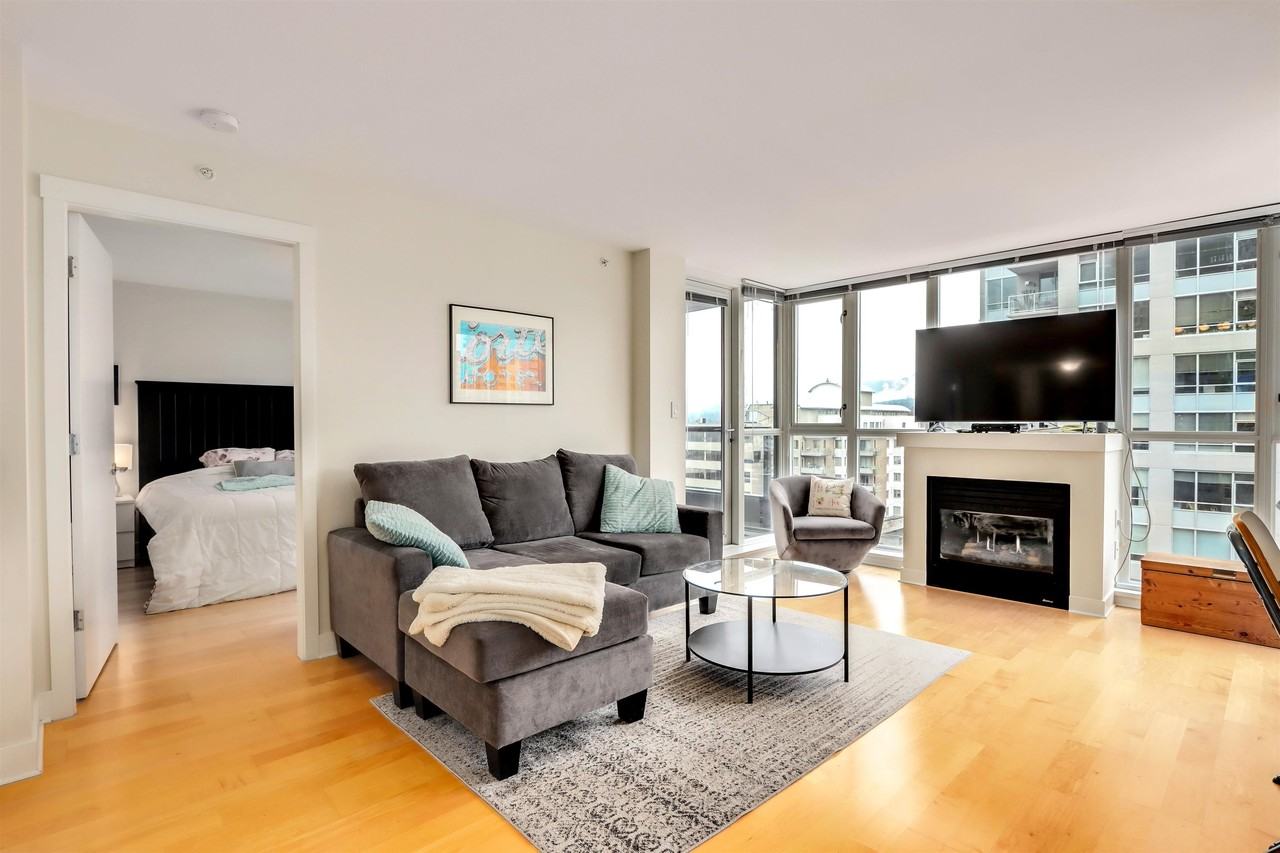 121 16th Street West #704 - Photo 3 of 11