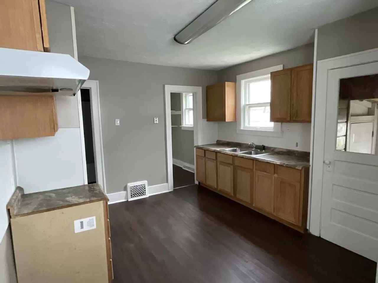 1802 S Taylor St #1802 - Photo 5 of 17