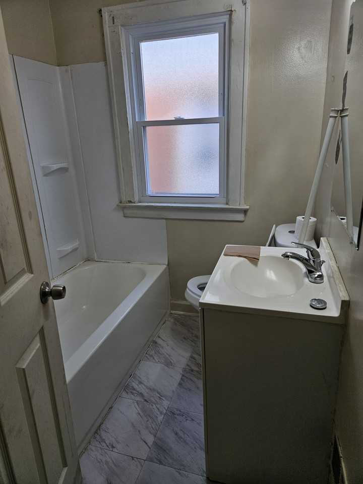 14859 Washburn St - Photo 6 of 18