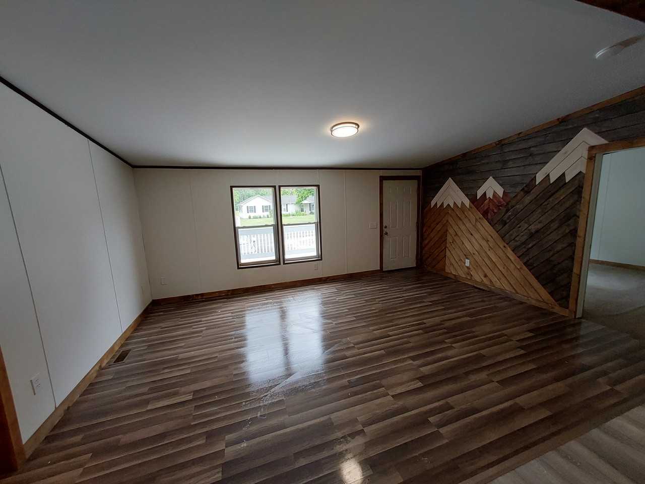 5900 Draper St - Photo 3 of 16