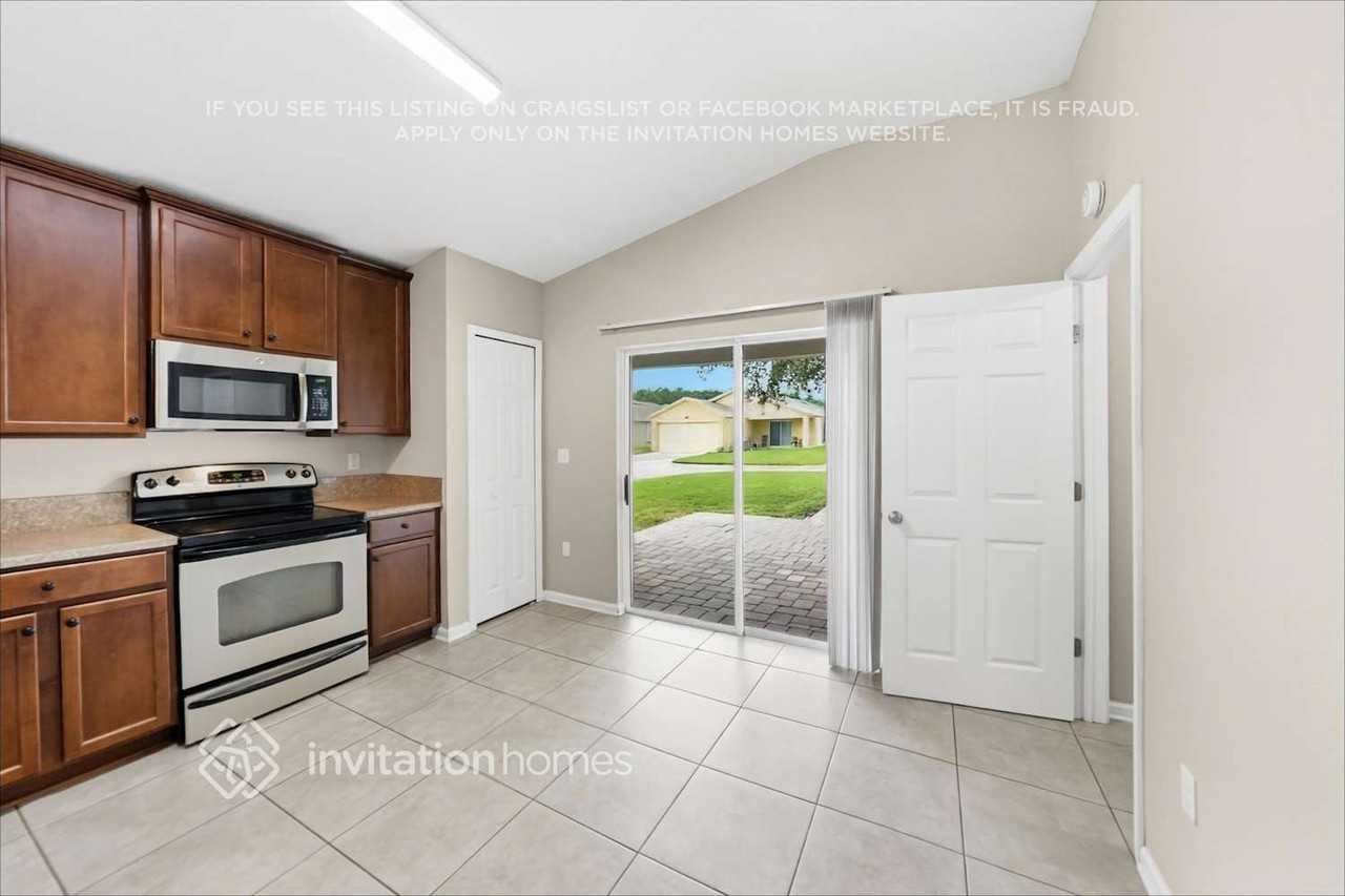 3367 Medici Blvd - Photo 7 of 19