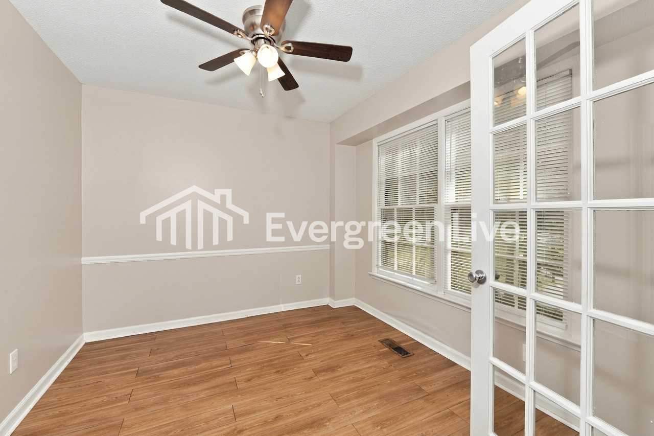 6800 Green Acre Cir - Photo 5 of 14