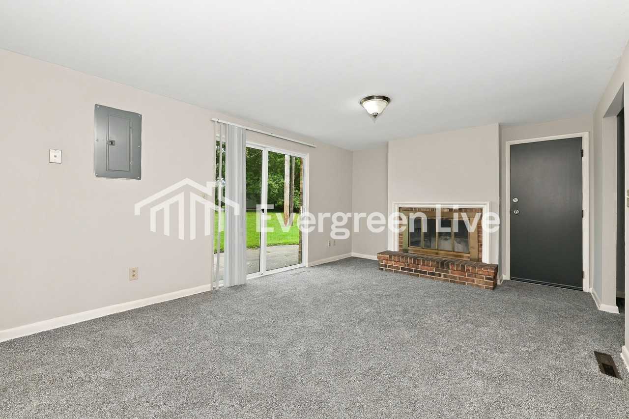 4425 Procuniar Dr - Photo 3 of 15