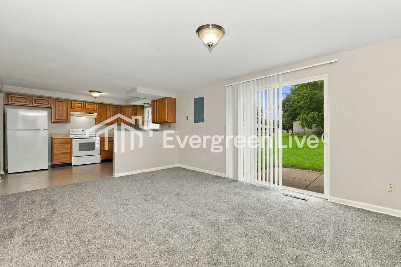4425 Procuniar Dr - Photo 4 of 15