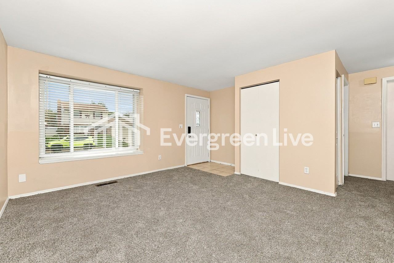 7781 Midforest Ct - Photo 4 of 15