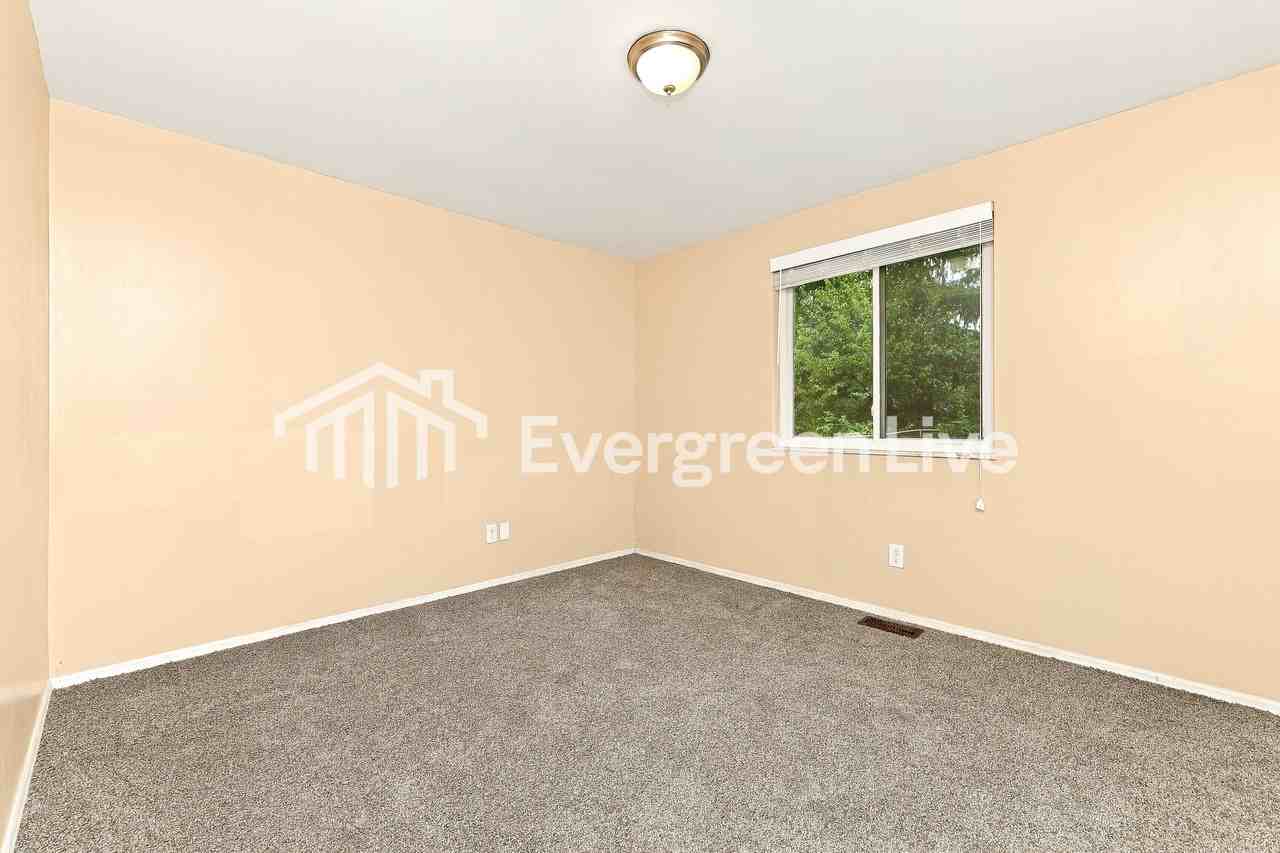 7781 Midforest Ct - Photo 7 of 15