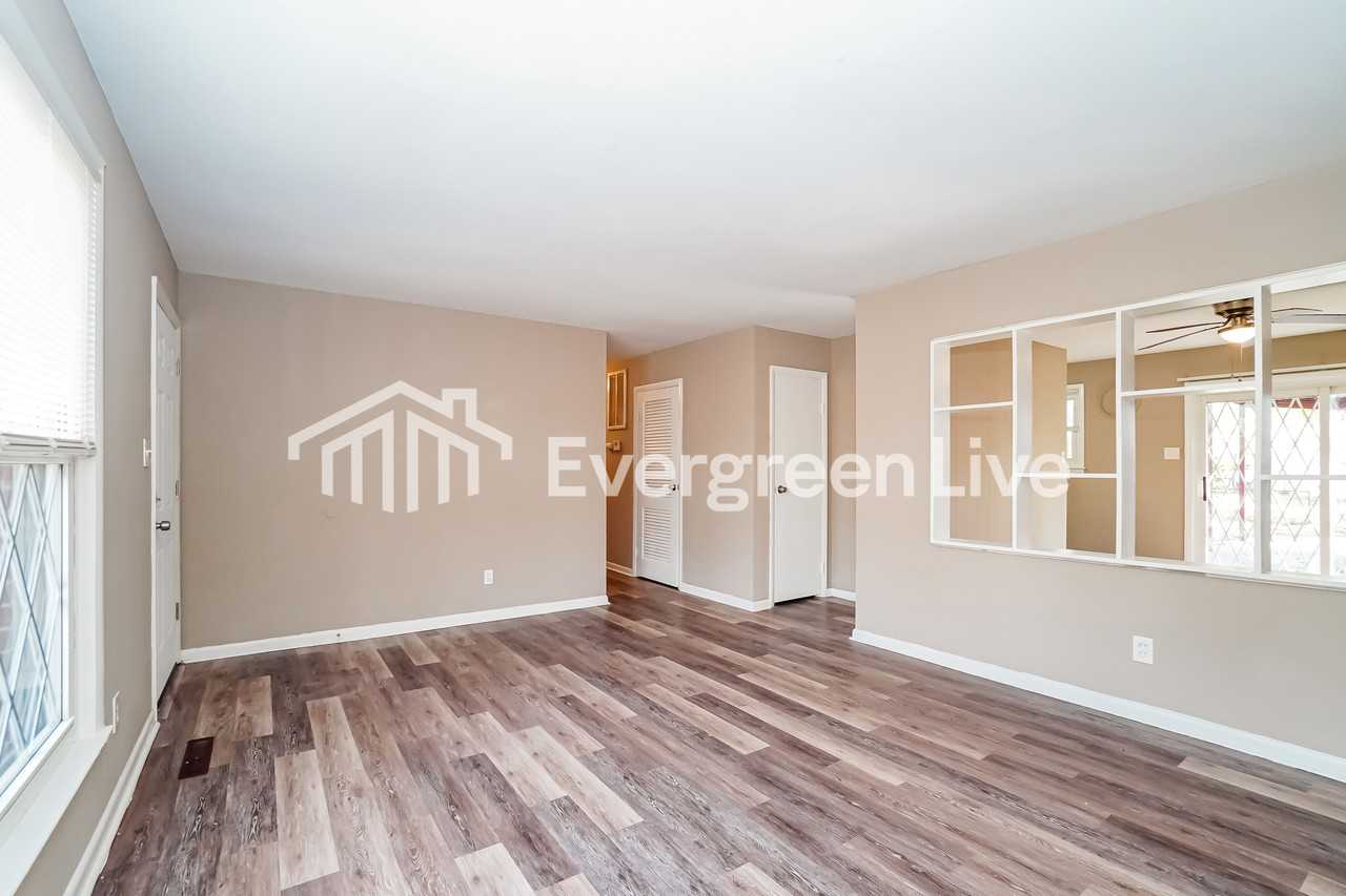 4321 E Livingston Ave - Photo 4 of 15