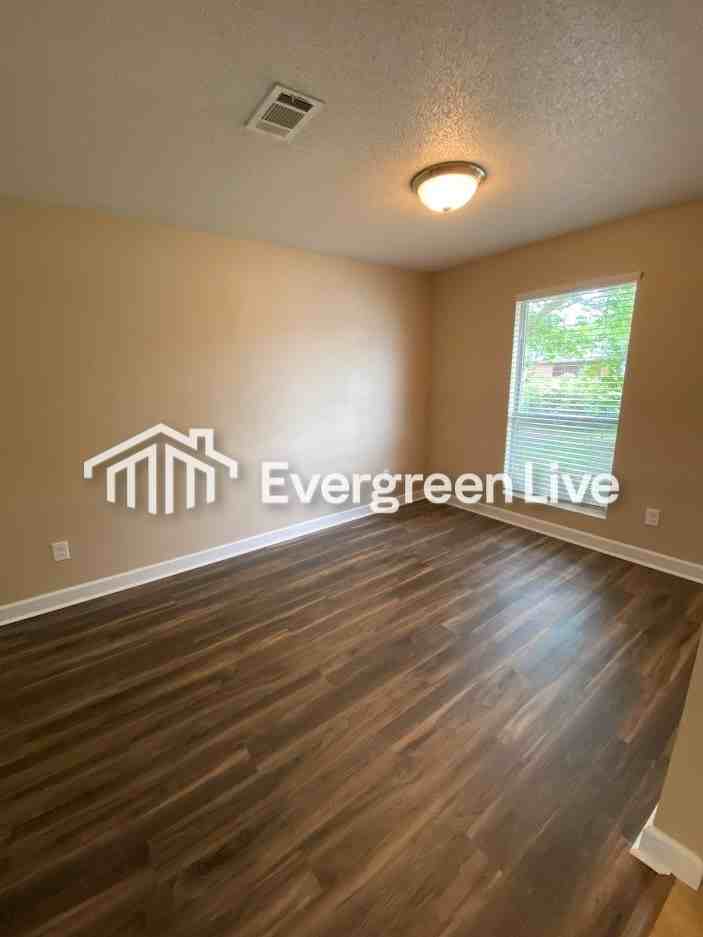 39 Laiken Ct - Photo 2 of 23