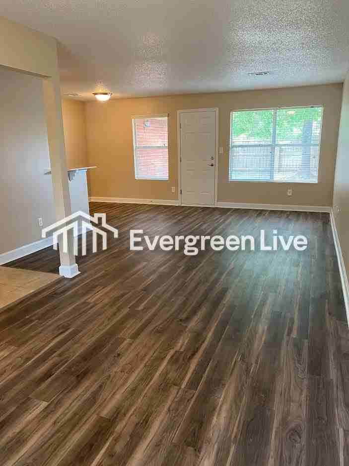 39 Laiken Ct - Photo 3 of 23