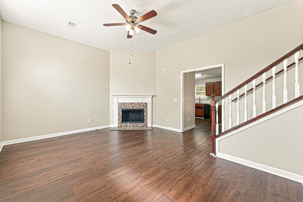 4465 Winton Dr - Photo 4 of 18