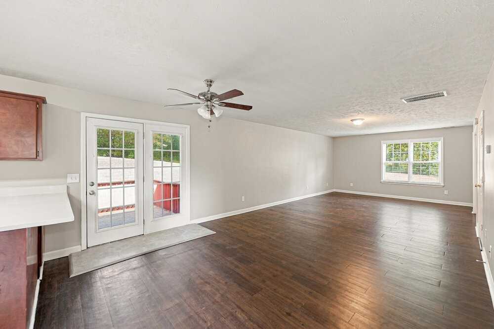 4465 Winton Dr - Photo 6 of 18