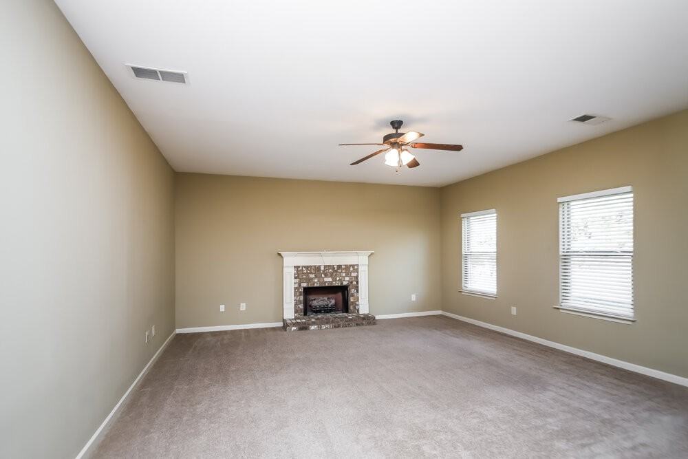 58 Hamilton Blvd Nw - Photo 4 of 17