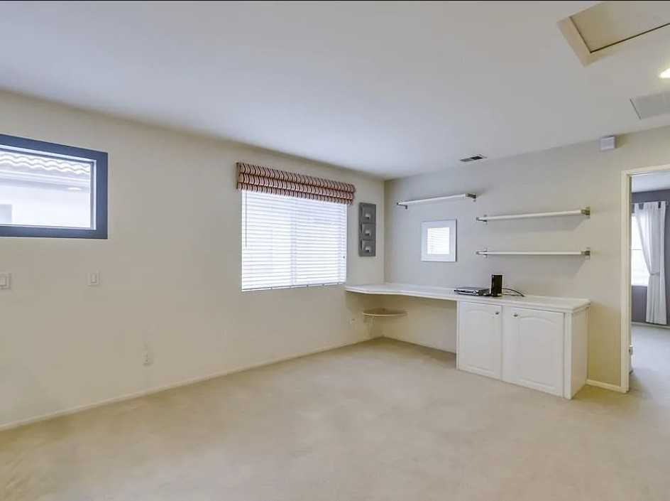 11779 Westview Parkway - Photo 2 of 33