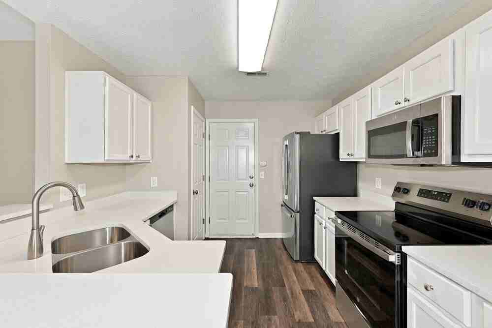 1681 Cumberland Station Blvd - Photo 4 of 17