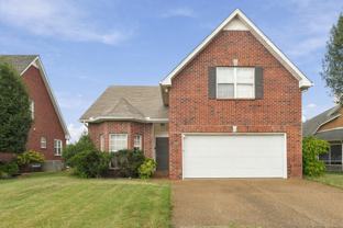 727 Middleton Ln - Photo 1 of 1