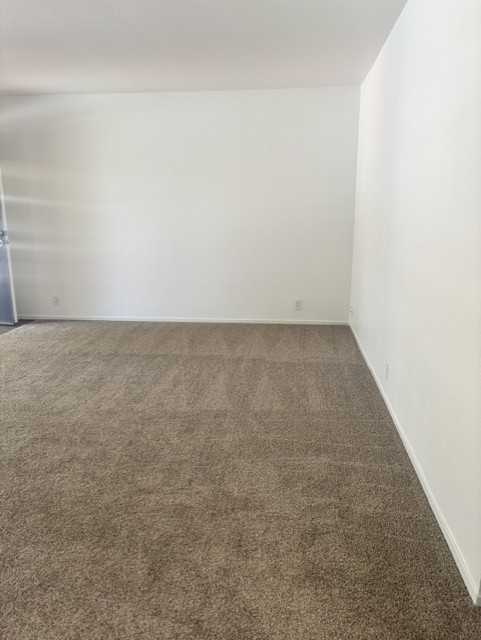 18300 Carriage Drive - Photo 5 of 22