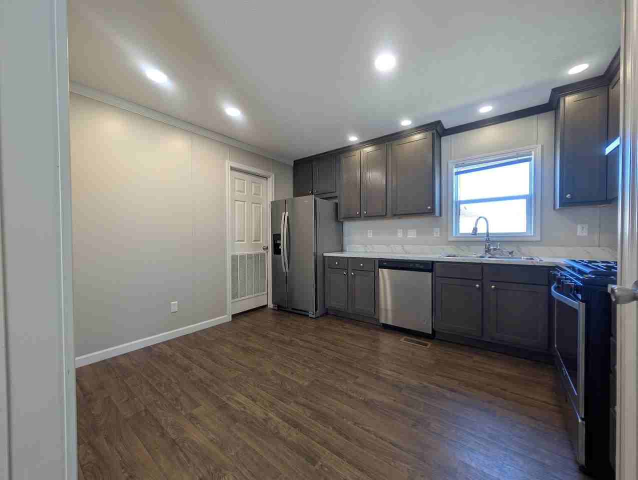 15344 Dominique Dr #862 - Photo 3 of 31