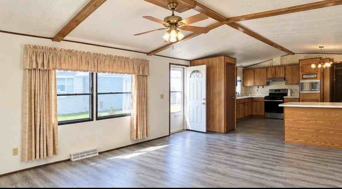 2100 S Scott Blvd #84 - Photo 2 of 5