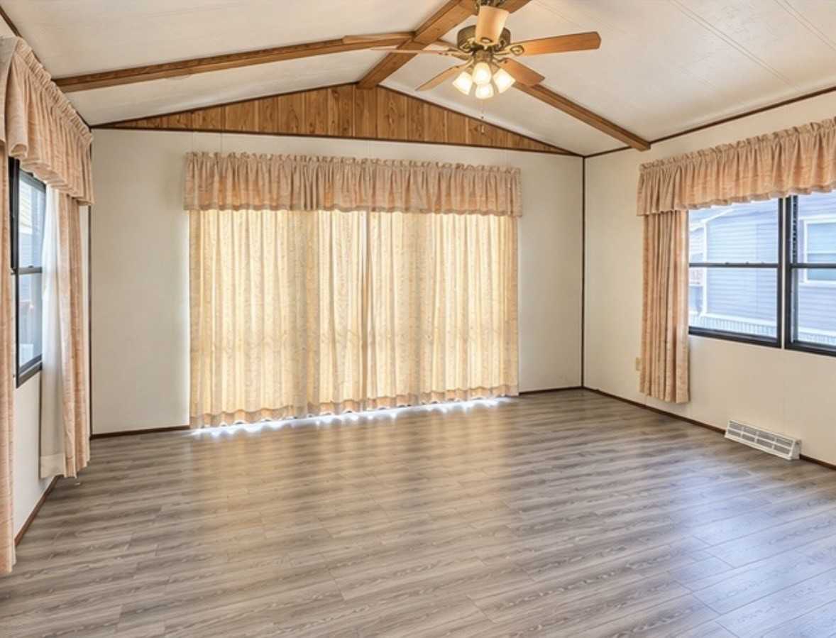 2100 S Scott Blvd #84 - Photo 3 of 5