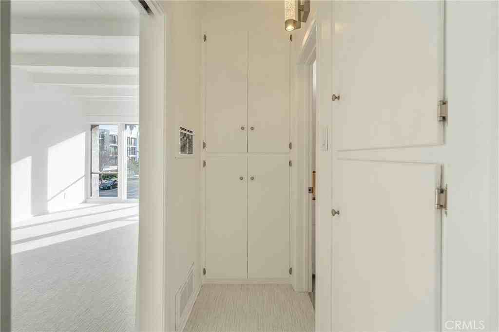 231 Junipero Ave - Photo 2 of 6