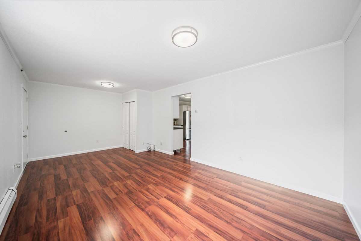 232 Oakville Ave ##H - Photo 5 of 33