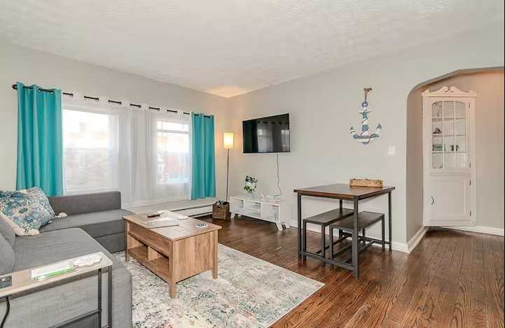 201 3rd St #6
