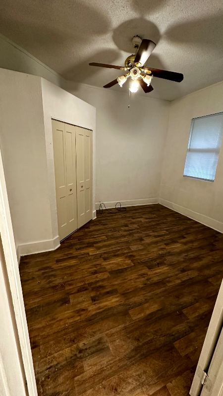 1267 W 4th St - Photo 6 of 20