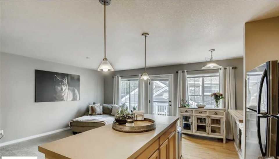903 Snowberry St - Photo 3 of 12