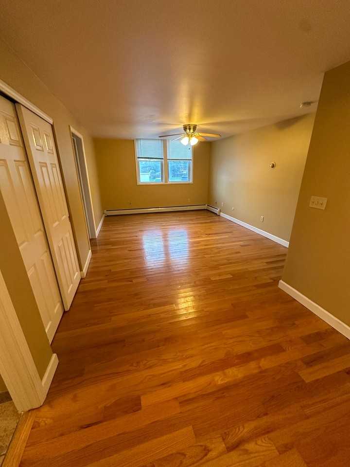 49 Tappan St #6 - Photo 3 of 14