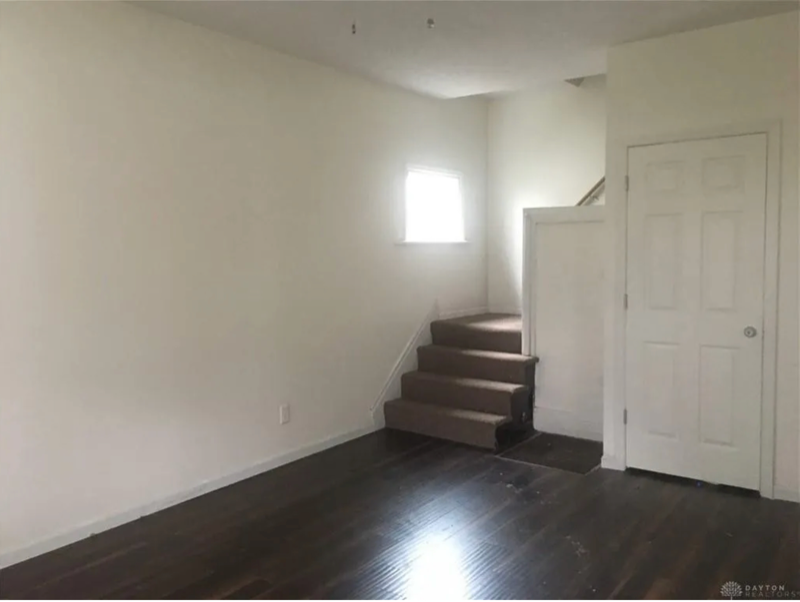 144 W Fairview Ave - Photo 4 of 21