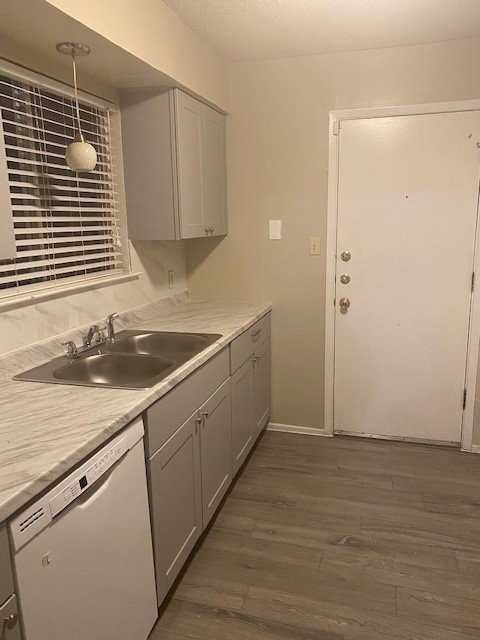 1213 Westway Cir - Photo 6 of 8