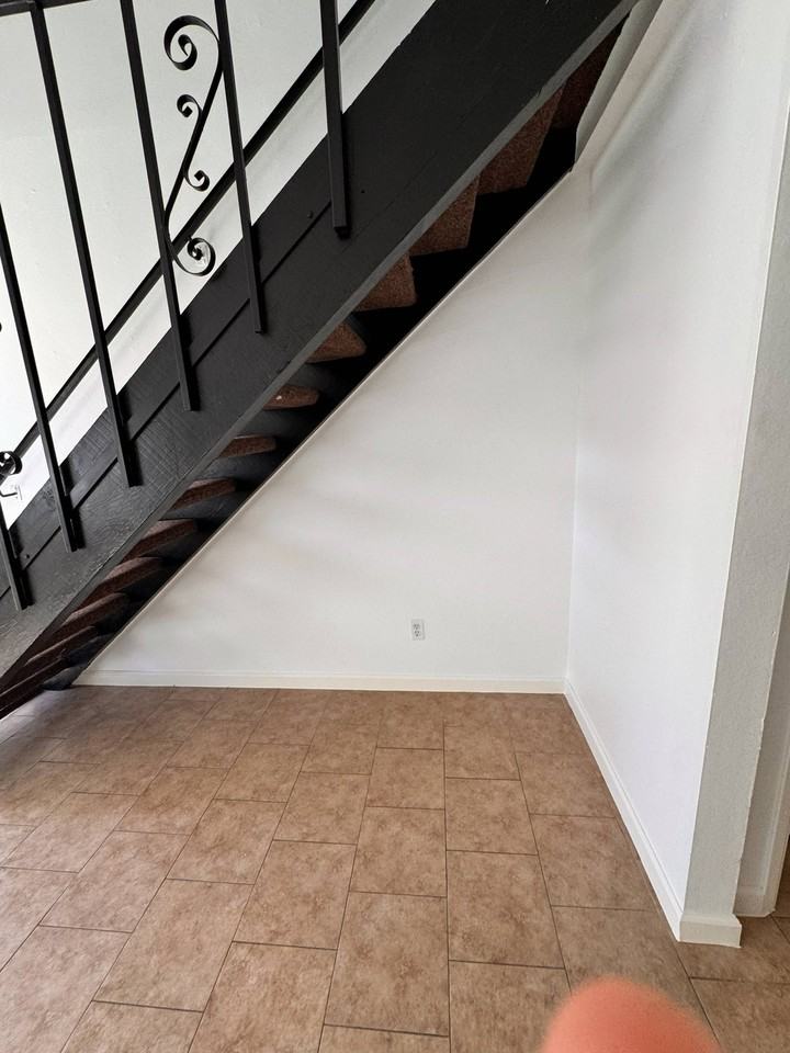 4225 Parkwood Ct #4 - Photo 4 of 14