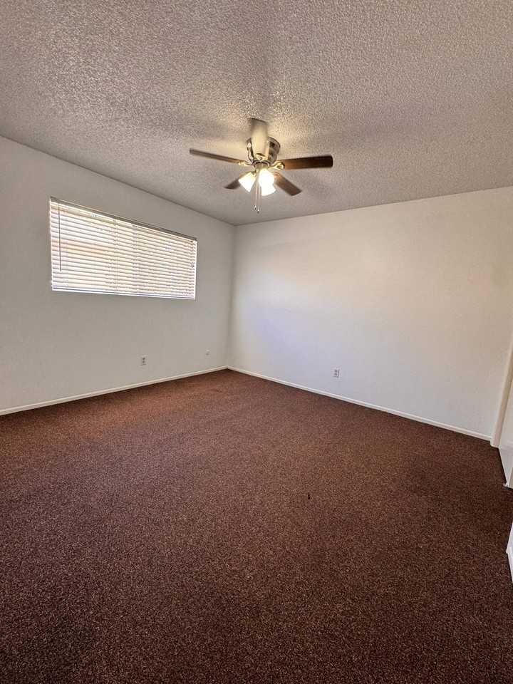 4225 Parkwood Ct #4 - Photo 7 of 14