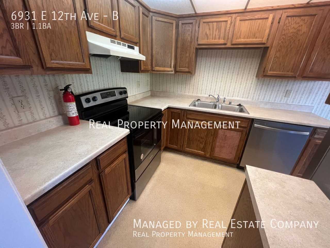 6931 E 12th Ave #B - Photo 5 of 17